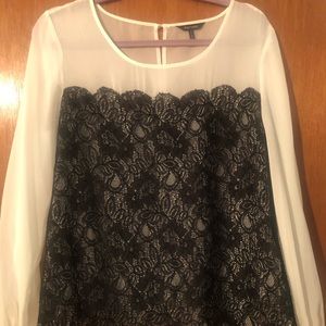 Daisy Fuentes Winter White Cream/Black Blouse. Size Large